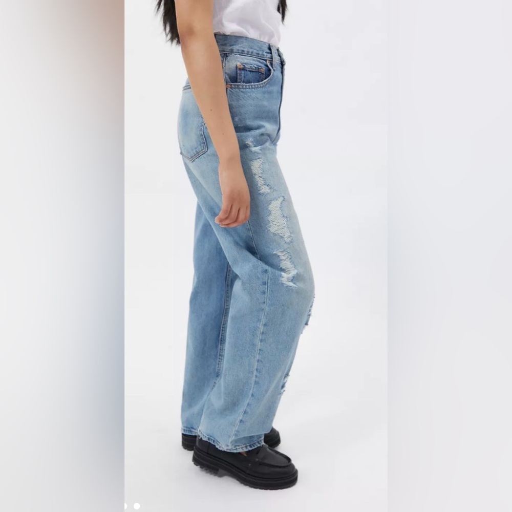 BDG Urban Outfitters High Rise Baggy Distressed Light Wash Jeans